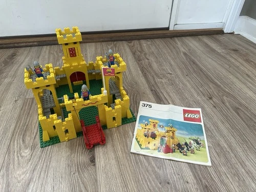 •••All Original 100% Complete!! LEGO Castle 375 Yellow Castle w/ Instructions•••
