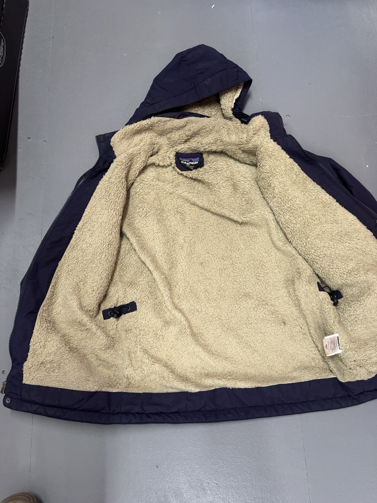 Patagonia Men’s Isthmus Parka Navy Blue Fleece Lined Hooded Jacket Size Small image 8