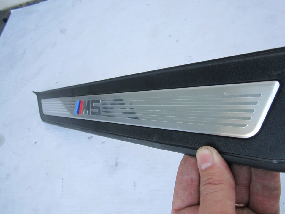 dp507129 BMW M5 F10 2012 2013 2014 2015 2016 placa de alféizar de puerta delantera izquierda OEM Foto 4 de 4