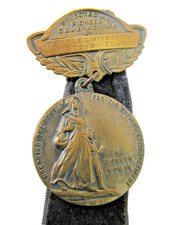 1940 TEMPLE UNIVERSITY Woman's Club 'PIONEER WOMAN' Medallion Golden Jubilee