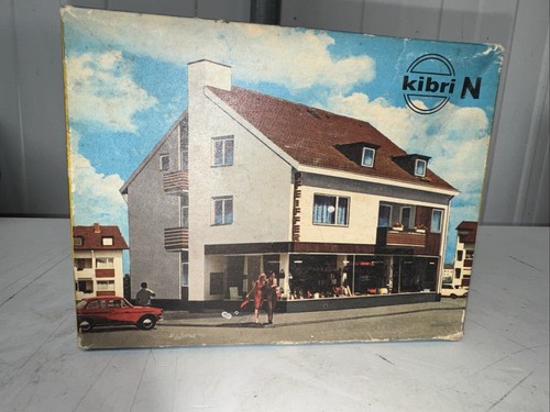Casa y tienda Kibri N 7120 10x10x8 | Condition: Used
