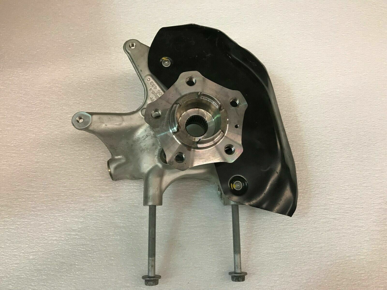 LAMBORGHINI AVENTADOR REAR LEFT HUB KNUCKLE CARRIER WHEEL HUB OEM 470505433C