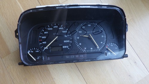 Tacho, Kombiinstrument mit Uhr VW Golf III 1,9 Diesel 32000 km, Nr 1H6 919 033 L