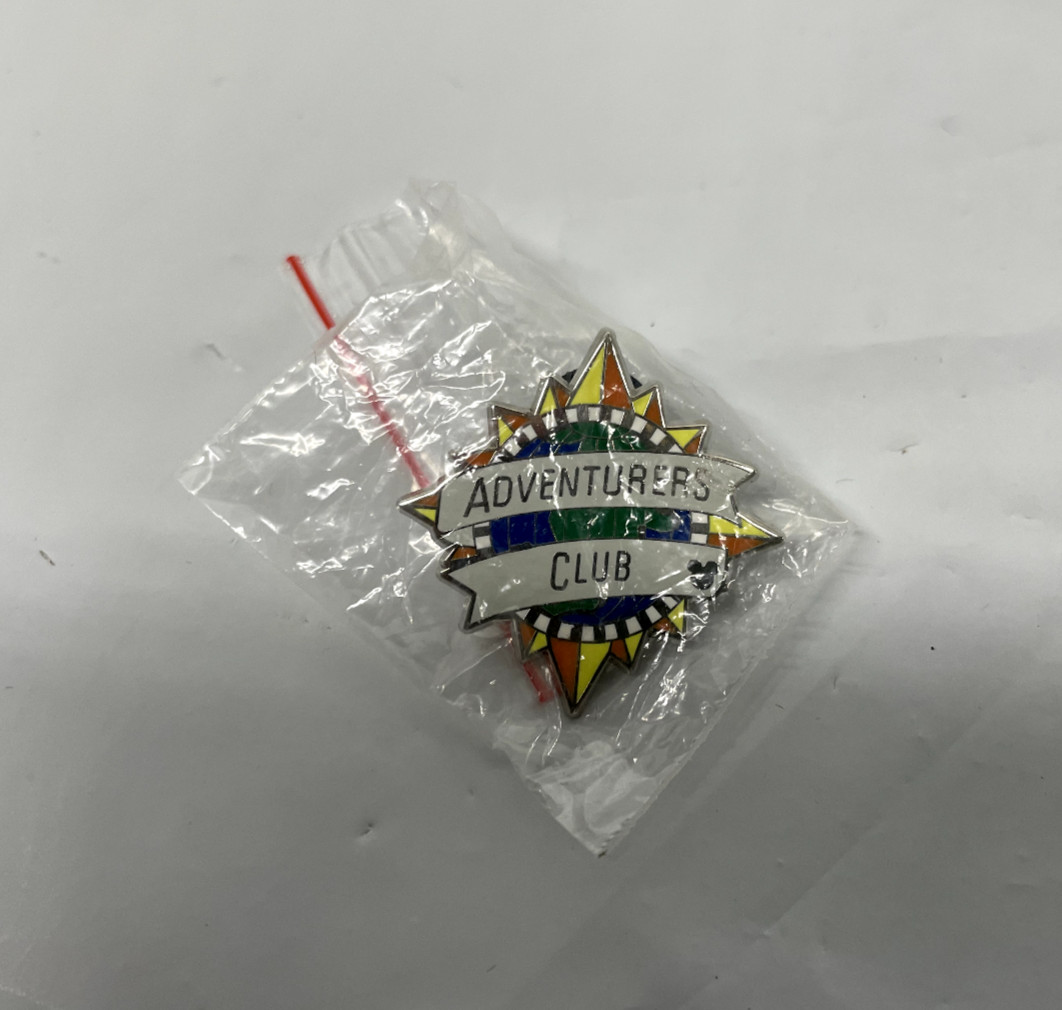 DISNEY HIDDEN MICKEY SERIES RETRO ICON COLLECTION ADVENTURERS CLUB LOGO PIN