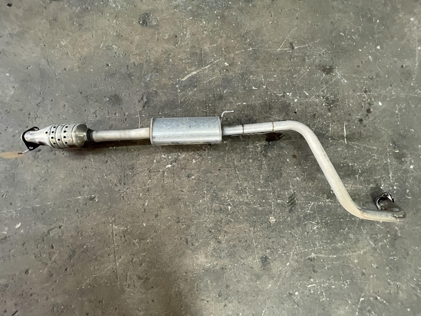 Center Exhaust Pipe w/ Resonator 2020 Kia Soul 2021 2022 eBay