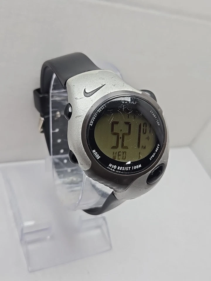 Reloj cronógrafo digital Nike Triax 35Lap WG48 4000 100M batería nueva correa negra para hombre Foto 3 de 4