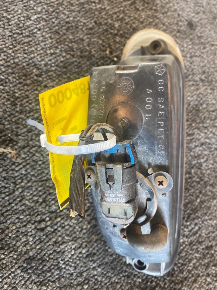 1995 - 2000 CHRYSLER CIRRUS Front Fog Light Bumper Mounted Right Passenger Side - Image 3 of 4