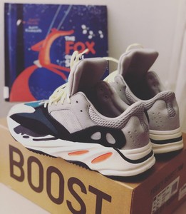 yeezy wave runner size 12