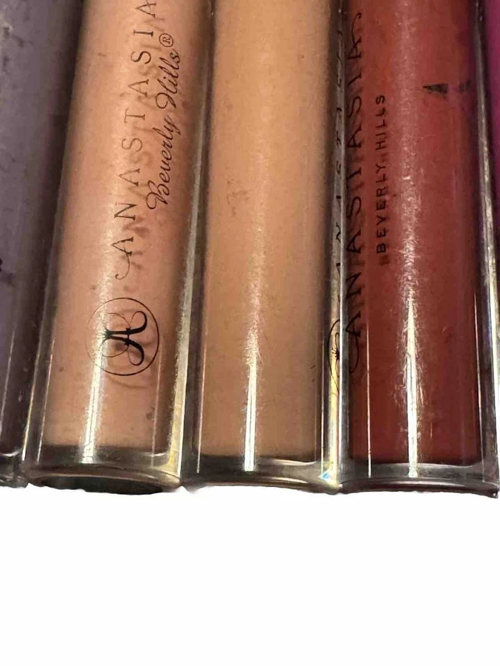 PRE-OWNED!! 9 PCs Anastasia Beverly Hills LipGloss and Lipsticks, Salon Display - Image 3 of 4