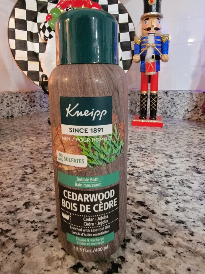 Baño de burbujas de aromaterapia de madera de cedro Kneipp Foto 2 de 2