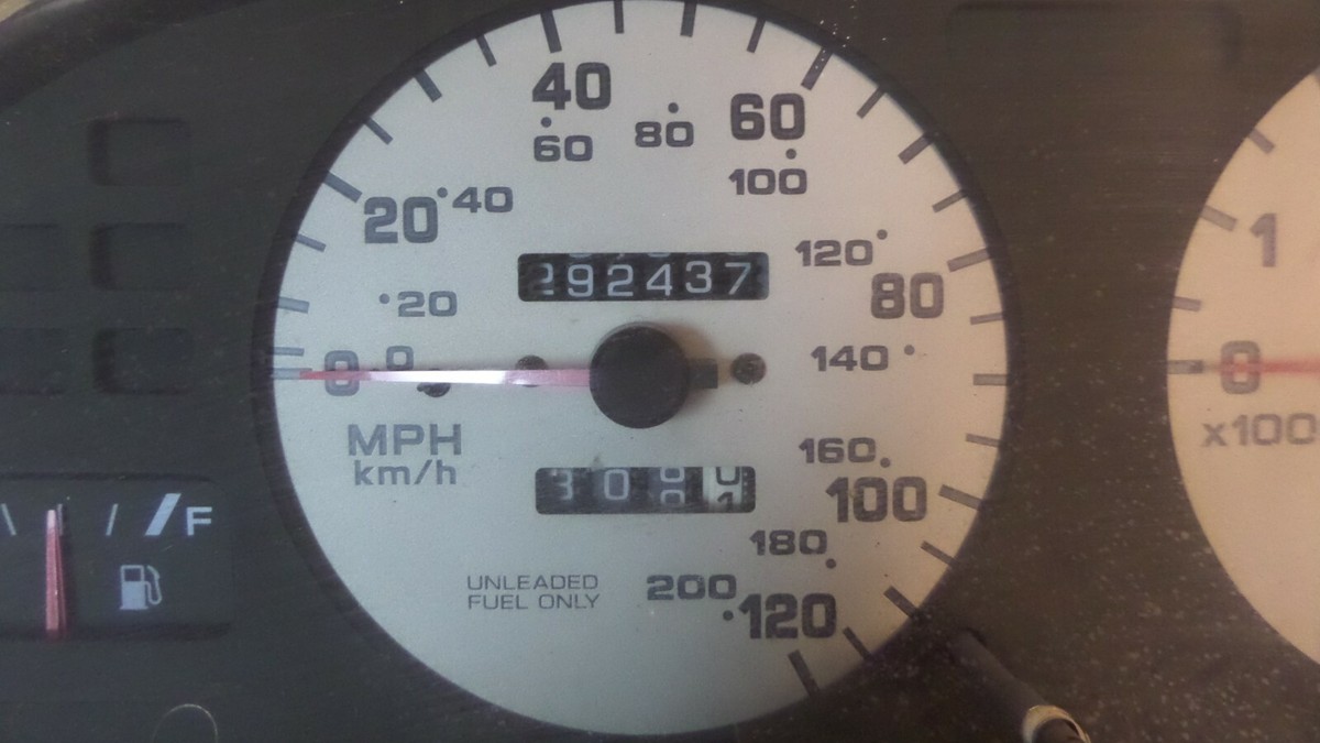 Kanariaページ 00 01 2000 Nissan Altima Speedometer Instrument Cluster 292K