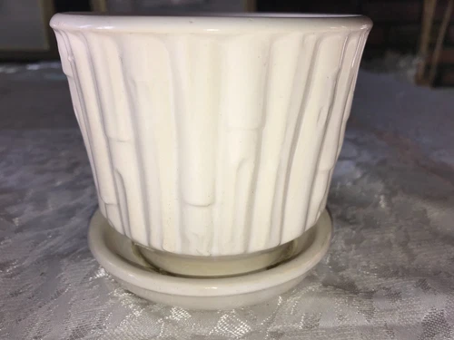 Vintage McCoy Pottery WHITE Bamboo Texture FLOWER POT Attached Saucer PLANTER 4"