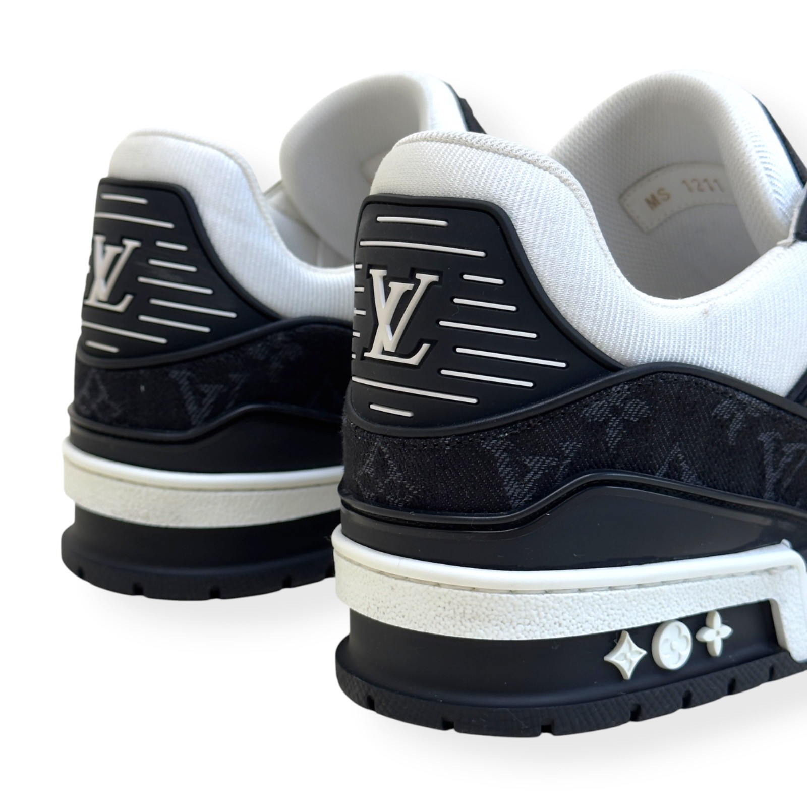 LOUIS VUITTON LV TRAINER MONOGRAM DENIM SNEAKER BLACK / WHITE UK8.5 RRP£1000 image 9