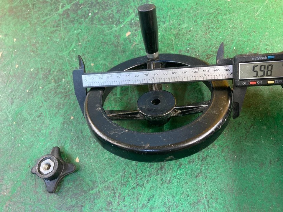 ONE (1) Powermatic 63 Table Saw Crank Handle Handwheel + Lock Knob Part 6285279 - Image 2 of 4