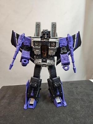 Transformers Dramatic Capture Series Skywarp