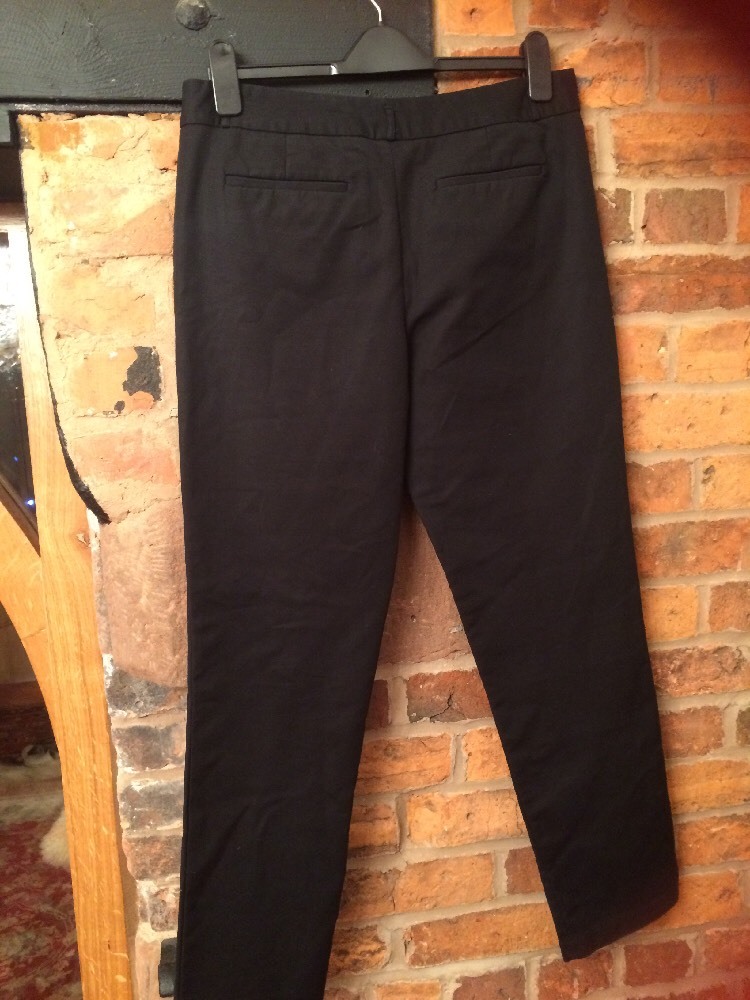 ALTRA DKNY Pantaloni ?