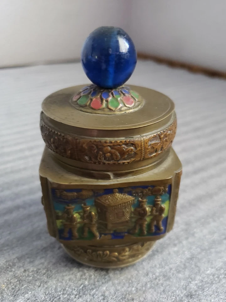 ANTIQUE CHINESE TEA CADDY *CHAMPLEVE ENAMEL on BRASS* BLUE GLASS - Image 3 of 4
