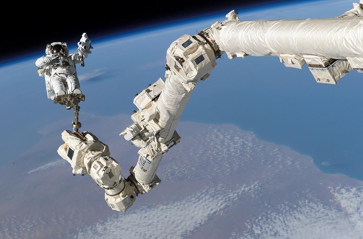 Canadarm space station