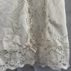 VTG Ashley Taylor White Half Slip/Skirt M Nylon Floral Lace Lingerie USA Sexy