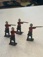 4 Vintage Britains Lead figures w/Rifles