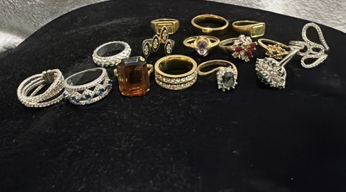 Vintage Ring lot Of 16 Costume Jewelry Lot 16 Various Sizes From 5 1/2 To 8 - Image 1