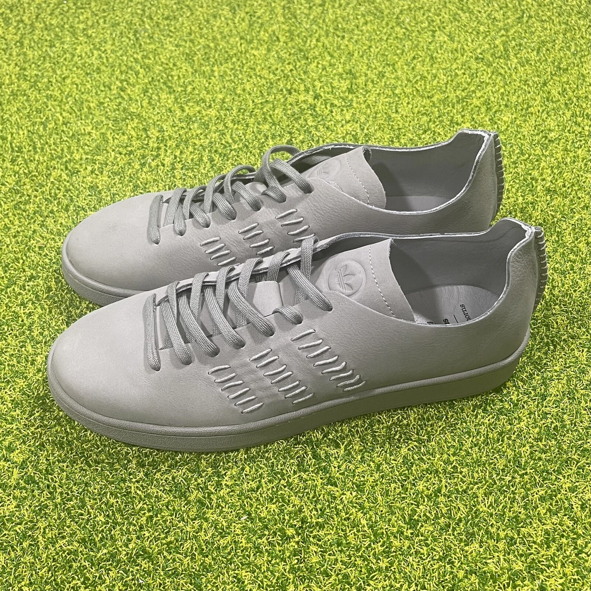adidas gazelle silver green womens 4_deac997b-0077-4694-9388-bbfe3b6c1877.jpg?v=1755352658&width=1946