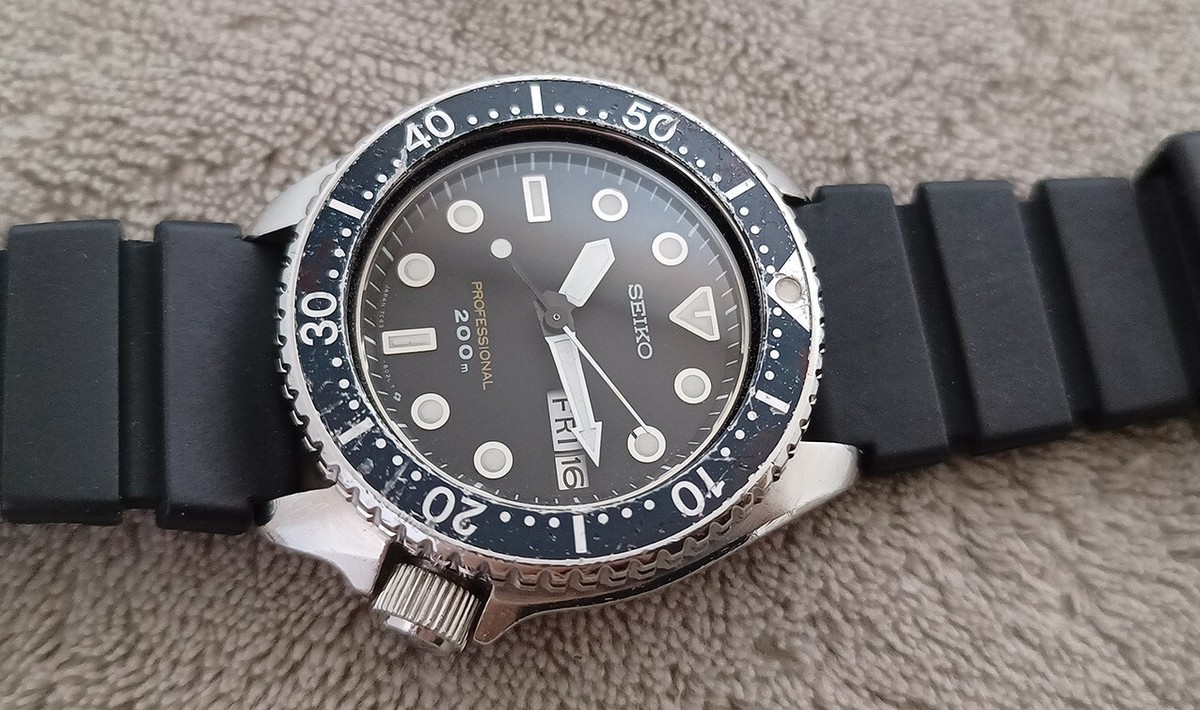 VINTAGE SEIKO QUARTZ DIVER WATCH 7C43-6010 PROFESSIONAL 200 M