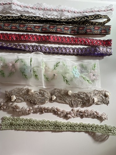 Lot - Floral - Decorative - Embroidered Unique Trim, Great for Sewing & Crafts - Picture 3 of 15