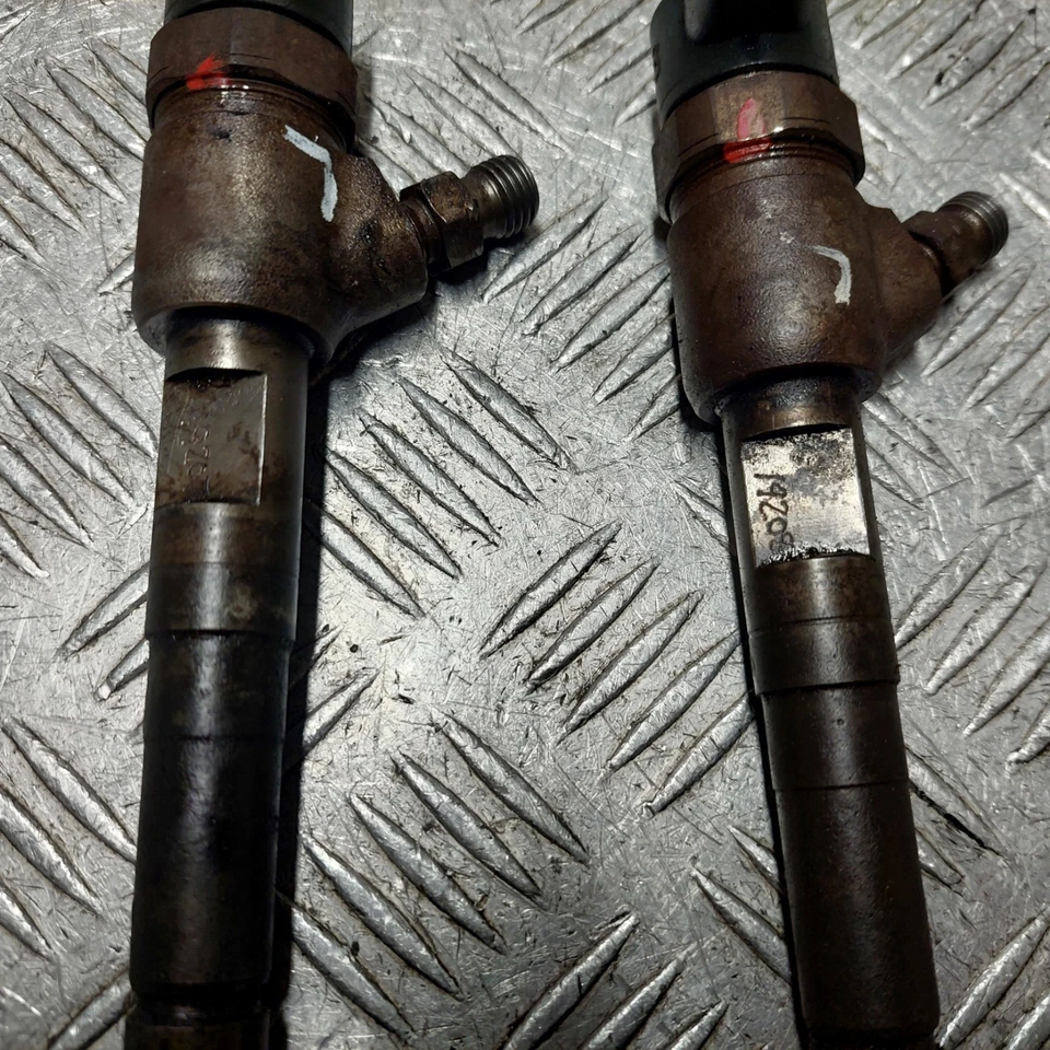 Vauxhall Corsa CDTI 2008 1.3 diesel fuel injector x2 PAIR A1H7AFB8R - Image 4 of 4
