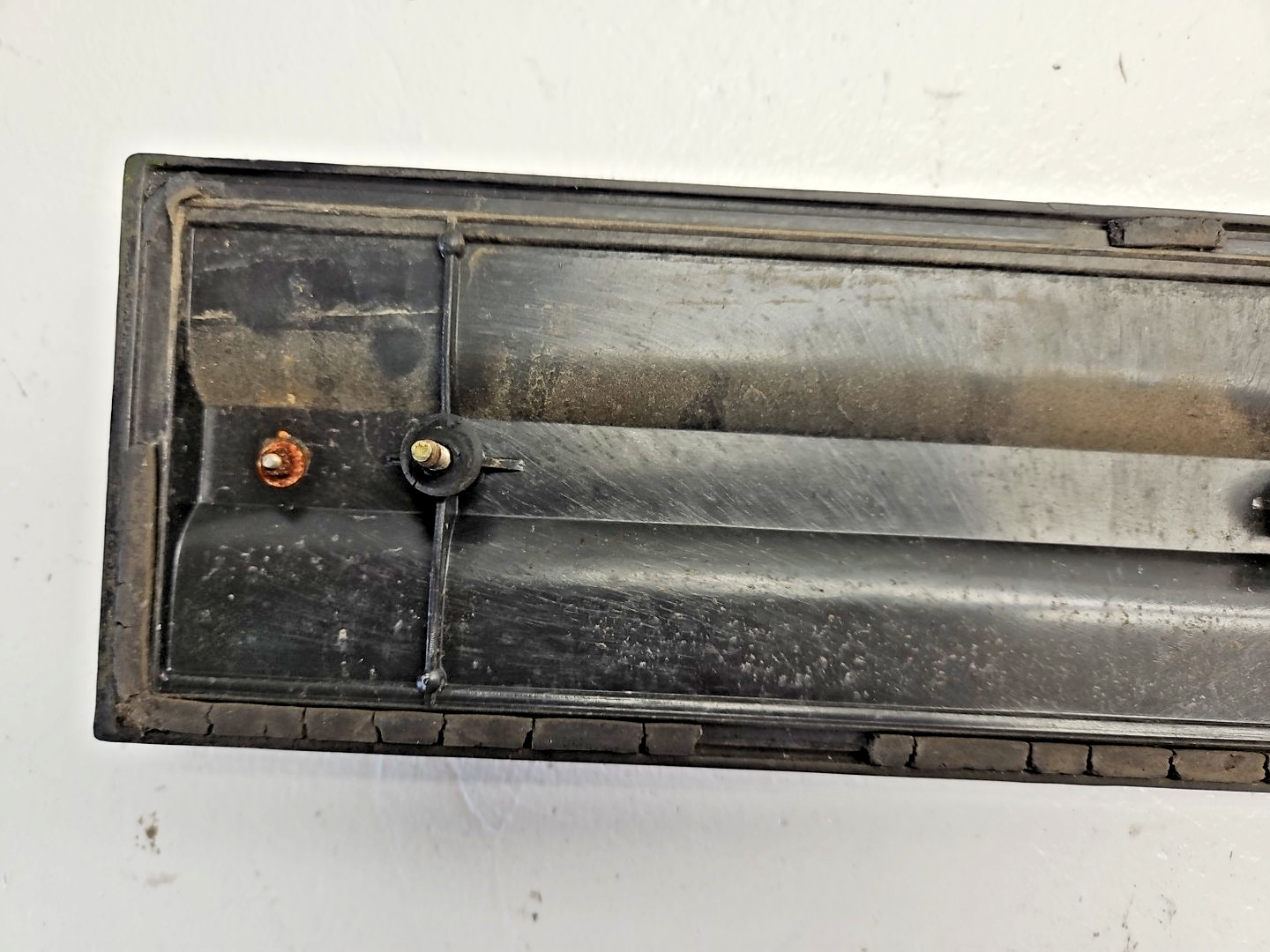 1989-1991 Chrysler TC Maserati Tail Light Panel Rear Center Trunk Strip OEM 3118
