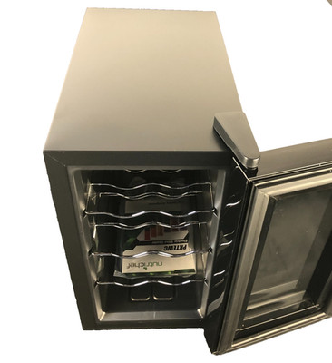 NutriChef 8 Bottle Wine Chilling Refrigerator Cellar PKCWC80