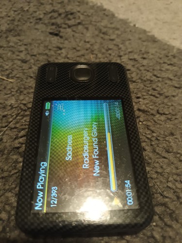 Creative ZEN X-Fi Style Black 8 GB MP3 Player with built-in Speaker - Picture 2 of 7