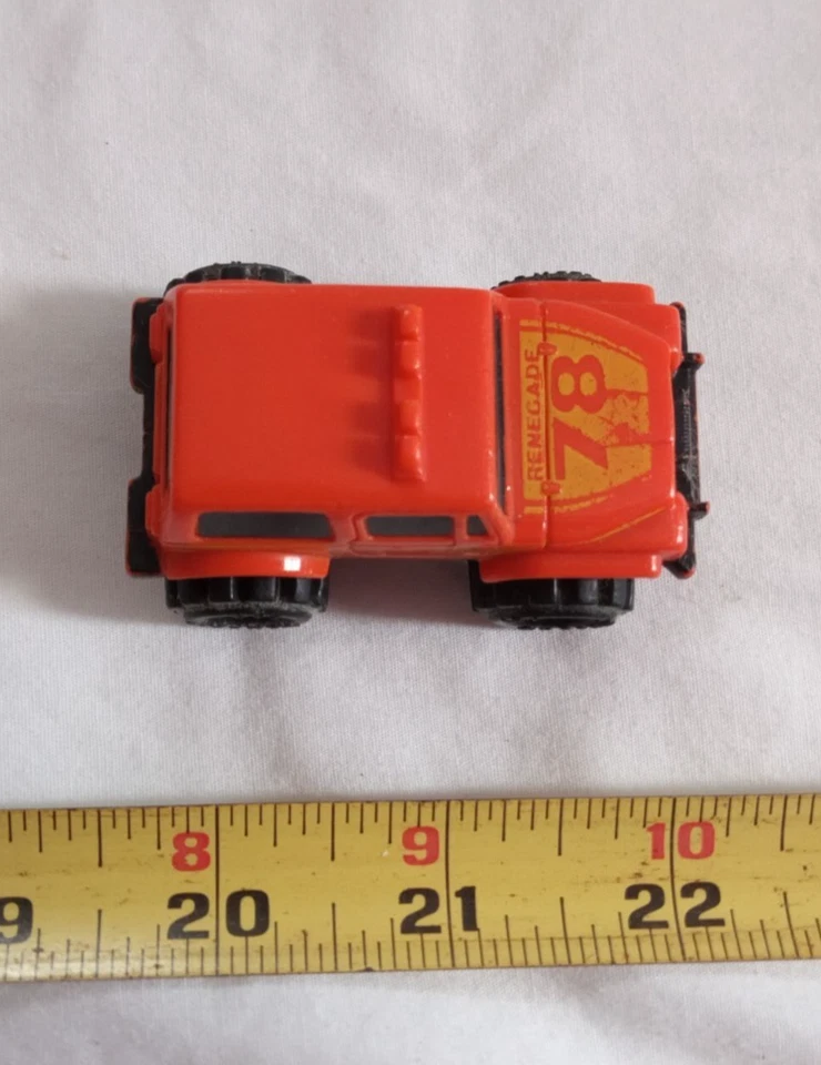 Jeep Renegade Schaper Stomper Mini #78 vintage años 80 4x4 2,5" McDonald's. Foto 3 de 4