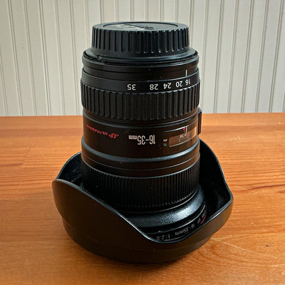 Canon EF 16-35mm f/2.8 L II USM Zoom Lens AF/Manual w/ Hood Caps 82mm
