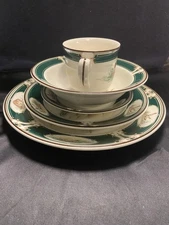 Noritake China Keltcraft Pursuit Pattern Ireland 5-Piece Place Setting BEAUTIFUL