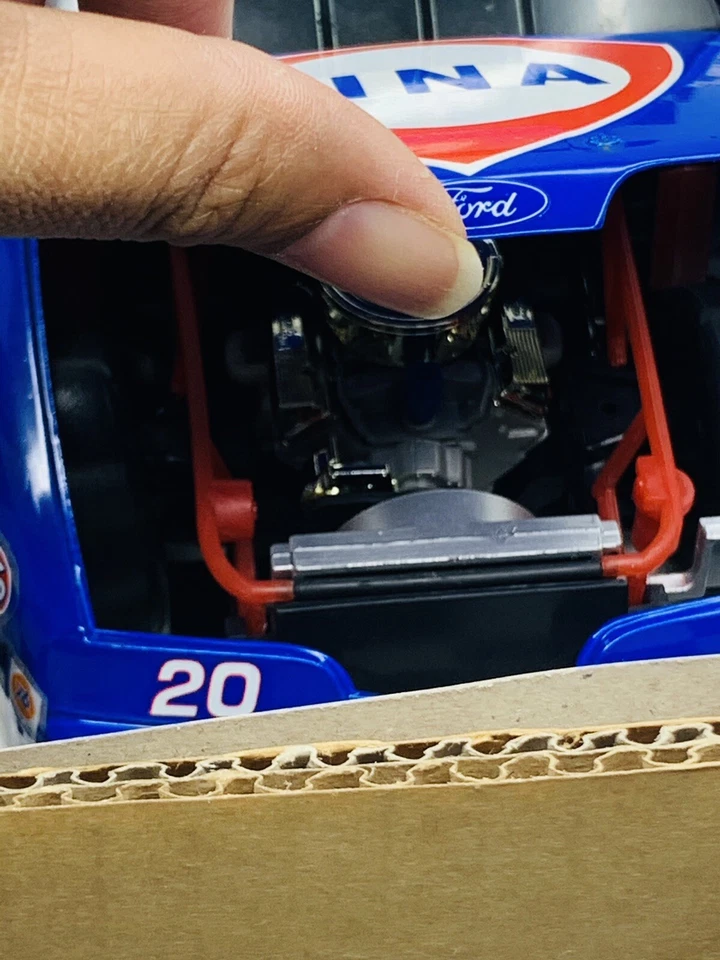 Винтажный 1993 ERTL First Oil Bobby Hamilton #20 Finalube 1:18 L.E. BANK Thunderbird - Изображение 4 из 4