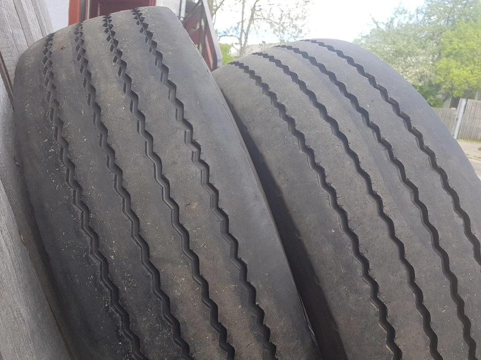 NEUE-RILLE ® GEBRAUCHTREIFEN 285/70R19,5 für Lkw oder Anhänger - Bild 3 von 4