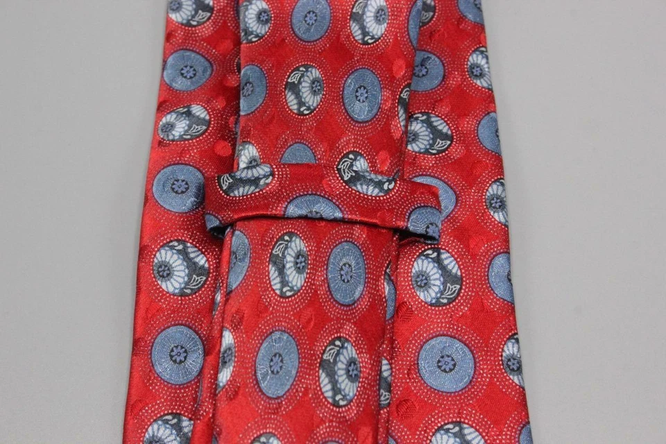Recent ERMENEGILDO ZEGNA Silk Tie. Red w Gray Floral Medallion 61" x 3.75" - Image 4 of 4