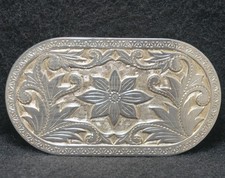XA13165 VERY COOL VINTAGE 1970s   FLORAL   NATURE ARTWORK UNISEX BELT BUCKLE
