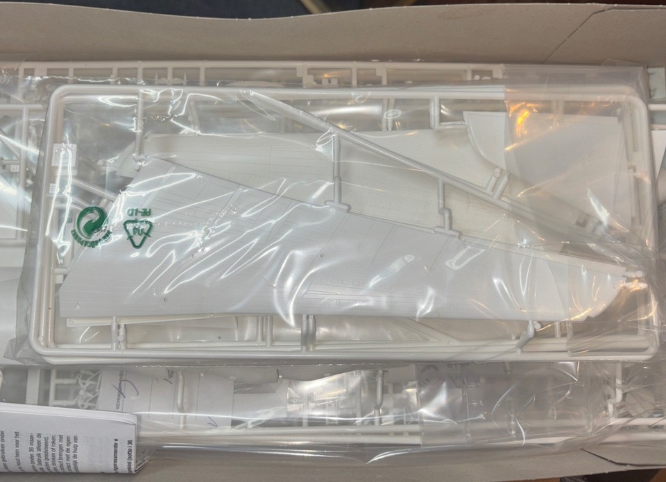 Maquette Avion Revell 1/144 – Antonov An-124 Ruslan (04221) Neuve