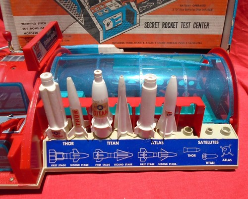 Remco 1960s Project Yankee Doodle Secret Rocket Test Center w/Box Not Working #2 - Picture 3 of 15
