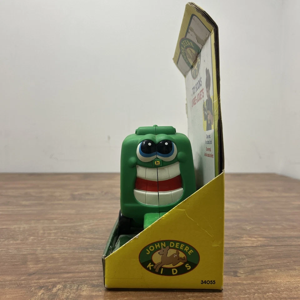 RARE VTG Ertl 1998 John Deere Kids Johnny Tractor Soft Toy Book 18+ Months NEW - Image 2 of 4