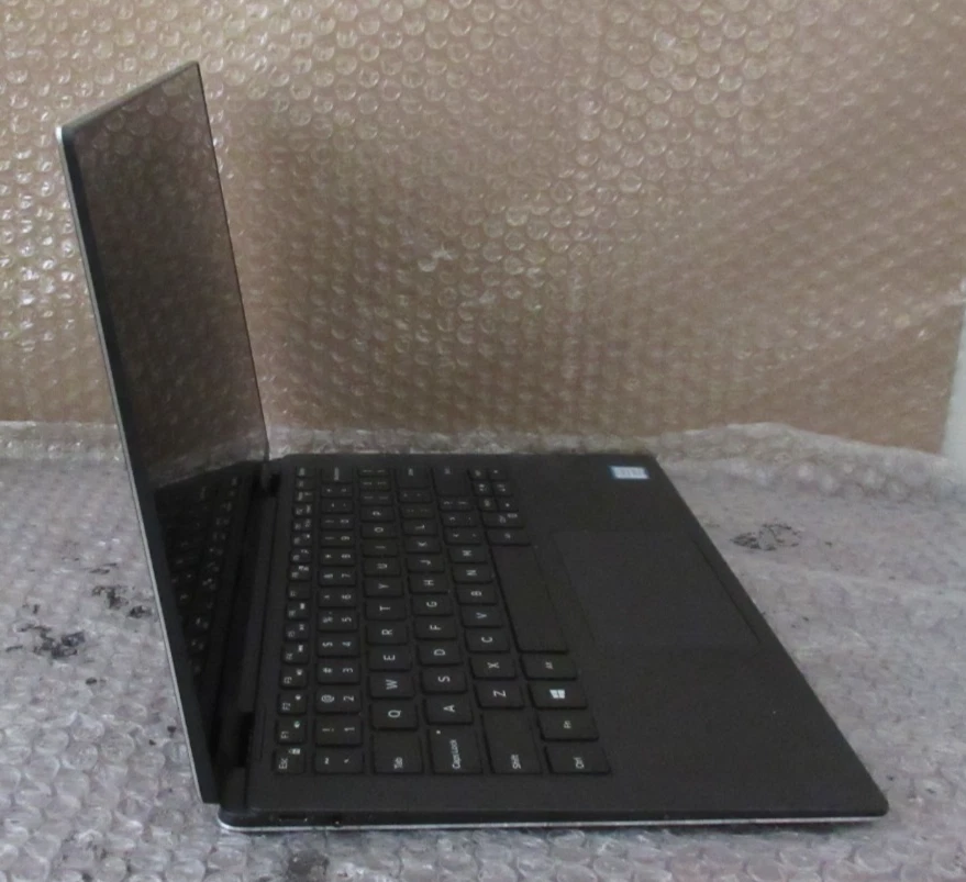Dell XPS 13 9365 Multi 2-IN-1|Intel i5-7Y54 @ 1.20GHz| 8GB RAM| 256GB SSD| Táctil Foto 3 de 4