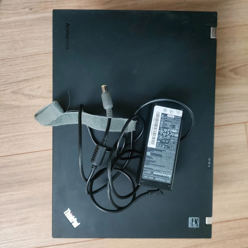 Netbook Portatile Lenovo Thinkpad T500 Core Duo P8400 2.26 Ghz - Immagine 3 di 4