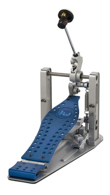 DW MFG Series Machined Direct Drive Single Pedal w/ Bag, Cobalt Edition