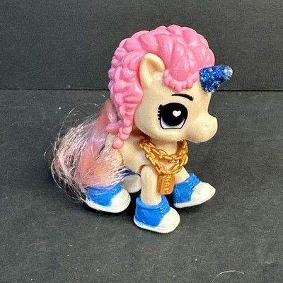 Zuru 5 Surprise Unicorn Squad Pink Hair Blue Glitter Horn Gold Chain