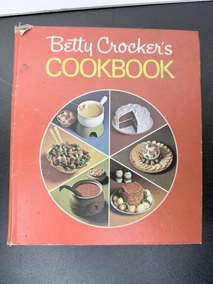 Vintage 1971 9th Printing Betty Crocker's Red Pie Cookbook Hardcover Book Spiral