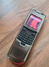 Teléfono móvil Nokia 8800 plateado defectuoso