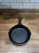 Vintage Lodge Cast Iron Skillet Pan #5 (6.5" spout to spout) USA 3SK 