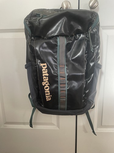 Rare Patagonia Black Hole 25L Backpack Smolder Blue